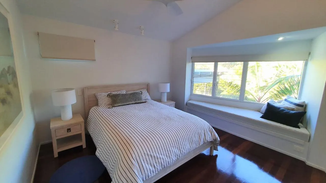 24 Naiad Court Villa Rainbow Beach 0*,